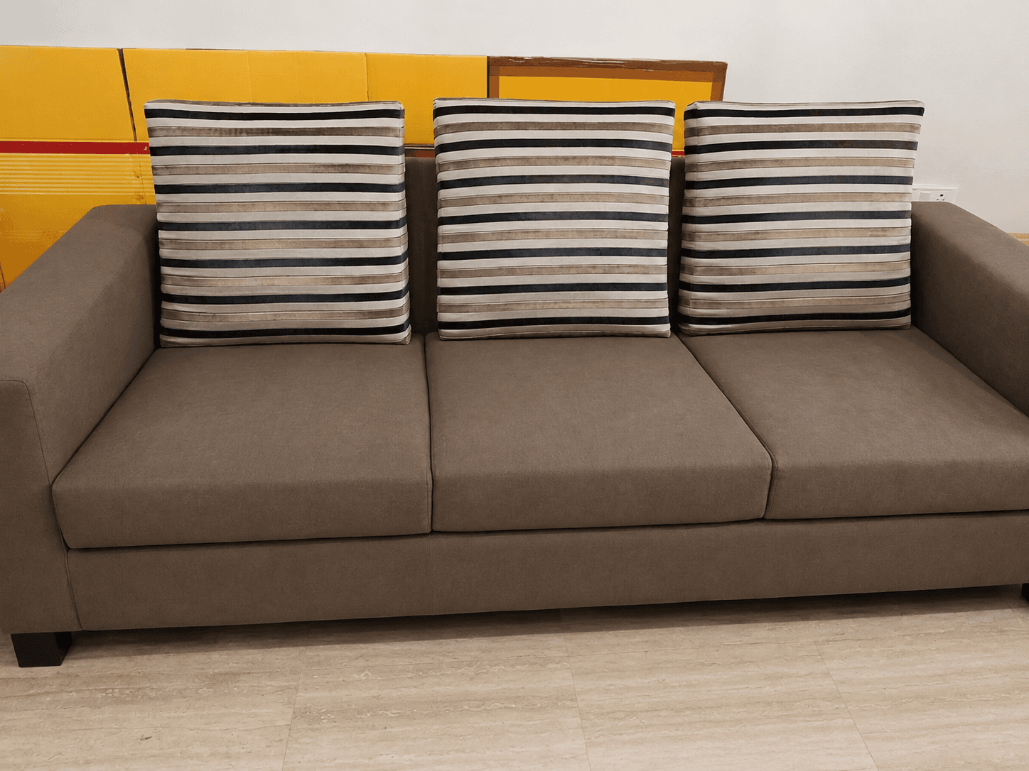 After - Sofa Shampooing project by Ganesh Home Cleaning Services